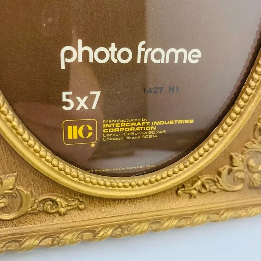 1973 Intercraft Intricate Picture Frame